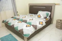 DAA DINGBE SUITES - Luxury Two Bedroom Apartment #3 Hotels in 