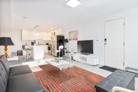 Modern & Cozy Near The Ocean