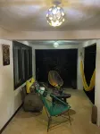 Casa Fresca a 50 Metros de Parque Nacional Tortuguero, Rodeada de Biodiversidad