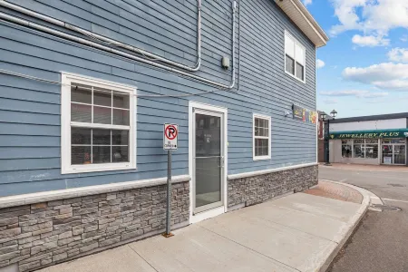 Harbourview Loft A Executive One Bedroom Loft Apartment in Downtown Summerside