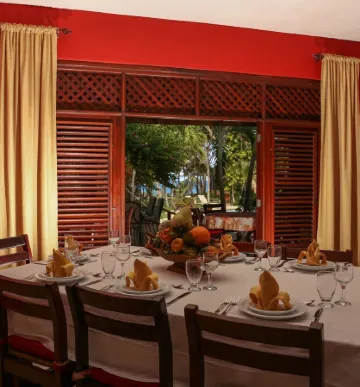 Sunrise Villa - An affordable beachfront gathering place for family and friends