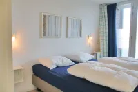 Very spacious apartment with enclosed garden Strandleven Groote Keeten Hotels in Callantsoog