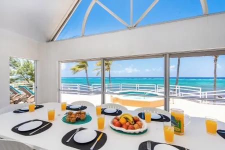 2 private beachfront villas side by side, 5 bedrooms, Rum Point, Grand Cayman!