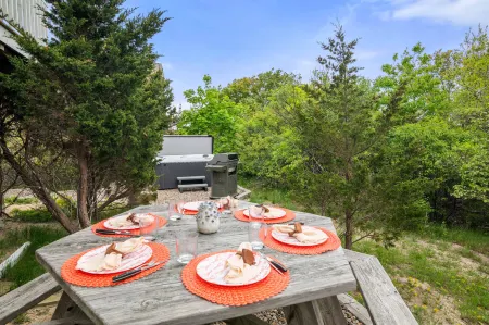 Dazzling Bay Views and Hot Tub - Charming Water-View Escape