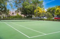 Tranquil Oasis on Pine Lake Hotels in Elanora