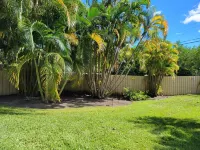 VeroHouse: 3BR 2BA, pet friendly, beautiful fenced back yard, quiet neighborhood