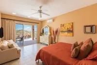 *Spectacular Ocean Views*  Walk to Beach - Secure Gated Community - Sleeps 12