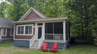 Cozy cottage near Sandbanks Beach (Picton) Hotels near Sandbanks Provincial Park