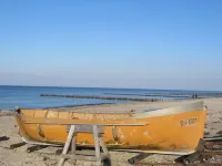 Stylish 3 rows App. up to 4 people + Toddler + wifi, 250 m to the Baltic Sea