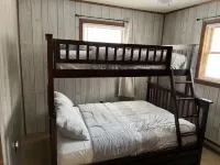 Quiet & Cozy Cabin in the Poconos Mntn w/Lots of Community Amneties Pet-Friendly
