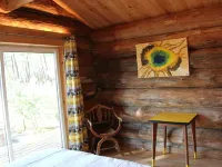 Authentic log in the heart of the pine forest for 10 people Hotels in Carcans