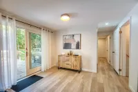 Newly Renovated getaway, w/firepit, close to Skiing, Hiking, Golfing