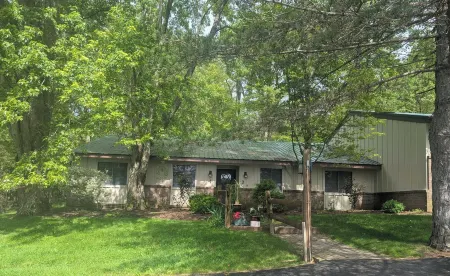 Charming 2-bedroom condo in McHenry Close To Lake Activities and Ski Resort