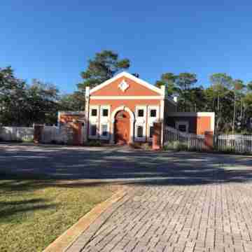 Destin Beach House for 28! Heated pool, grill and walking distance to the beach Others