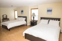 Rita's Retreat: Rita Suite ~ Indoor Saltwater Pool ~ with Lake View! Hotels near Canadian Coast Guard College