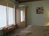 House, with great views over water and farmland, 10 min to Amsterdam