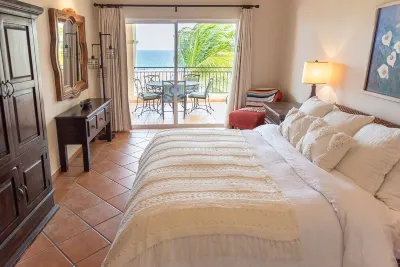 Beach Front Mañanitas 2 Bedroom Condo w/Spectacular Views! Free WiFi & Netflix!