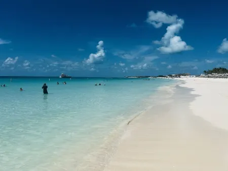 Bimini World Resorts TIPSY TURTLE With Boatslip and Polaris UTV