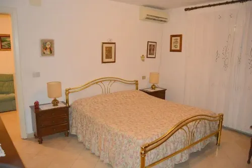Flat with garden closed to see
