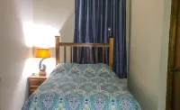Chrisanns Hidden Cove Double Bed room max 3 guests, pool, beach 住宿飯店