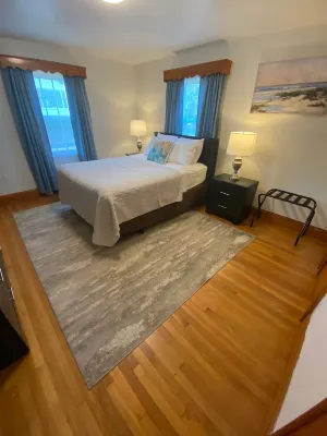 Beach Gem overlooking Stage Fort Park, Tablet Rock & Cressy's Beach!!! Gloucester Train Station 주변 호텔