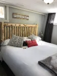 PROMO 5% WEEKLY DISCOUNT, ONLY FOR  NOV/ DEC /JAN /FEB.Downtown Jasper Suite
