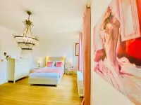 Accommodation, Very Peaceful Environment, 10 Travellers