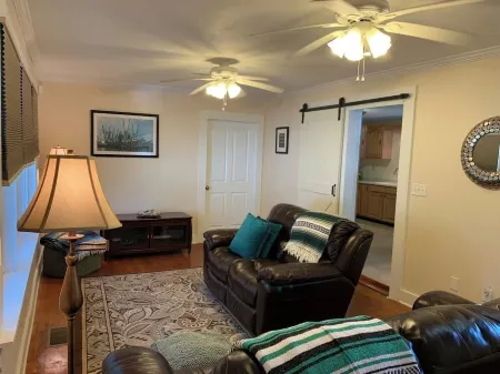 Delia's River Retreat:  Charming 3 Bedroom Cottage in St. Marys, Georgia