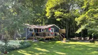 Northern Cottage with Hot Tub, Trent Lakes
