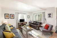 Cozy condo in the heart of downtown Carbondale