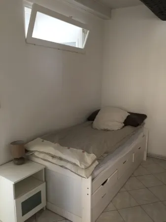 Just a stone's throw from the port Отели в г. Пор-Вандр