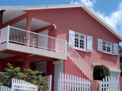 VILLA C'MARGOT - 110 M2 Hotels in 