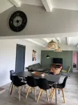 Jolie Maison Neuve, 4 Chambres, Piscine Chauffée