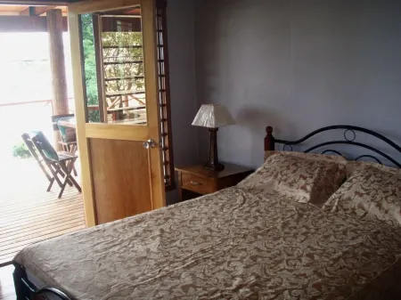 Beach Lodge with Spectacular Ocean Views