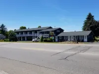 Crystal Lake Resort - 2-Star