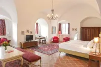 Schlosshotel Mailberg Hotels in Seefeld-Kadolz