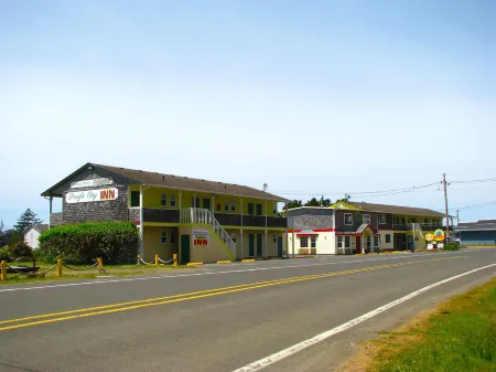 Pacific City Inn Отели в г. Нескауин