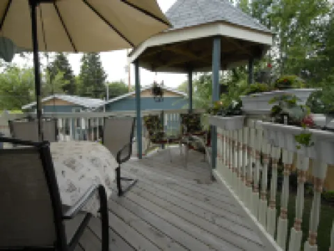 Phoenix House B&B Hoteles en Stettler