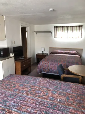 Townhouse Motel Hotels in Grandview