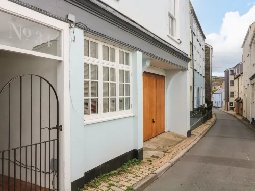 Secret Garden, 34C Clarence Street