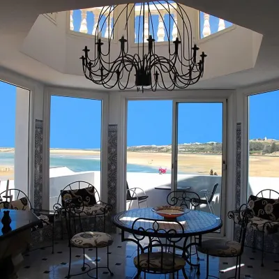 Villa Sur la Plage Hotels near La Lagune بحيرة الوليدية ـ