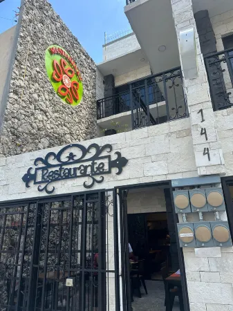 Mandarina's House Hotel Отели рядом с достопримечательностью «ARENA»