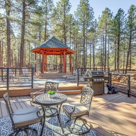 Gazebo w/ View & EV Charger: Rustic Williams Cabin