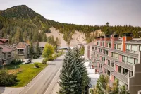 3 Bedroom Condo with Amazing Location Just Steps to Mammoth Mountain by RedAwning