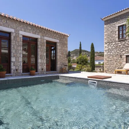 Mare Monte Luxury Suites