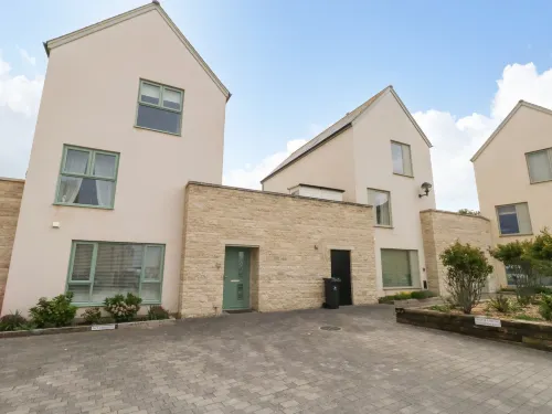 Pebbles Reach Hotels in Portland