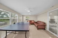 Elwood Park Gem: Spacious 3br Prime Location 3 Bedroom Home Hôtels à : Comte de Manatee