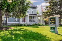 Ash Street Inn