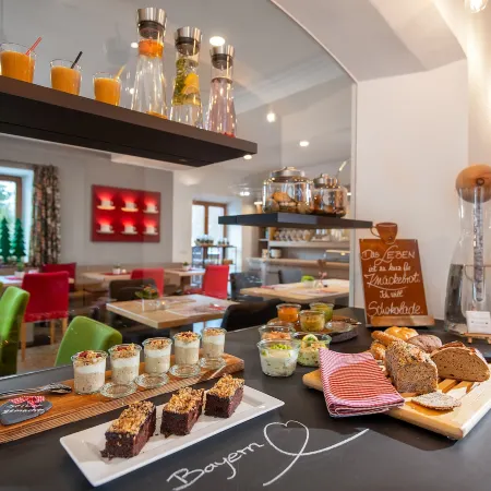 Bayern Resort Hotel (Adults Only)