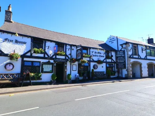 Ye Olde Cheshire Cheese Inn Hotels in Castleton
